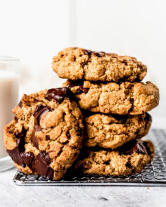 keto chocolate chunk cookies