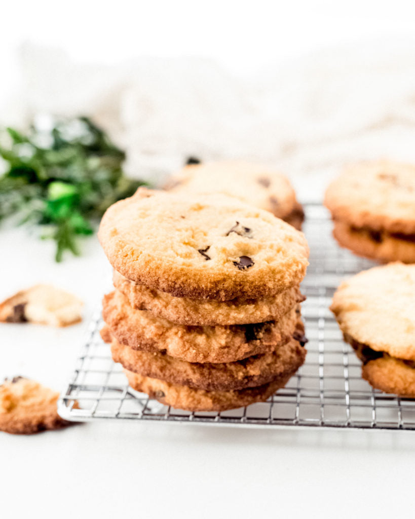 easy keto chocolate chip cookies